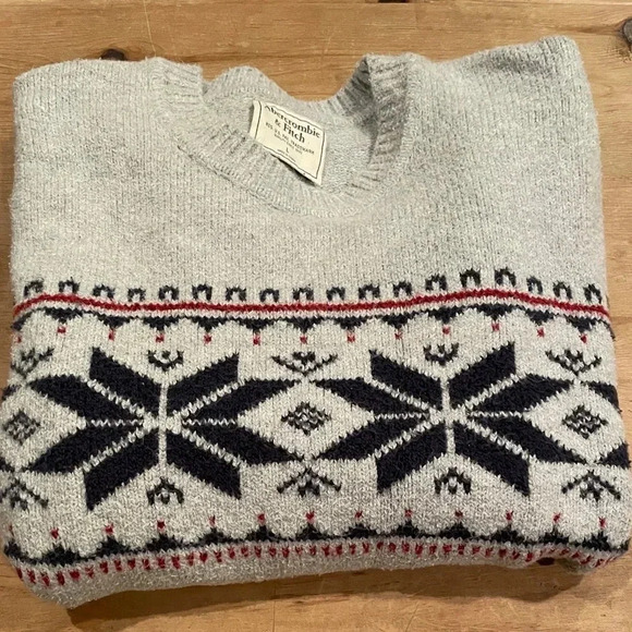 Abercombie & Fitch Womens Grey Red Blue Snowflake Fair Isle Knit Crew Neck SZ L - Picture 1 of 9